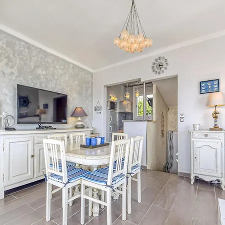 In Mountain Gateway Apartment