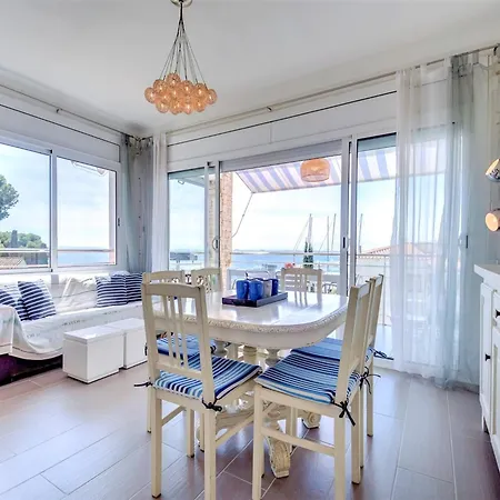 아파트 In Near Platja Dels Palangrers *